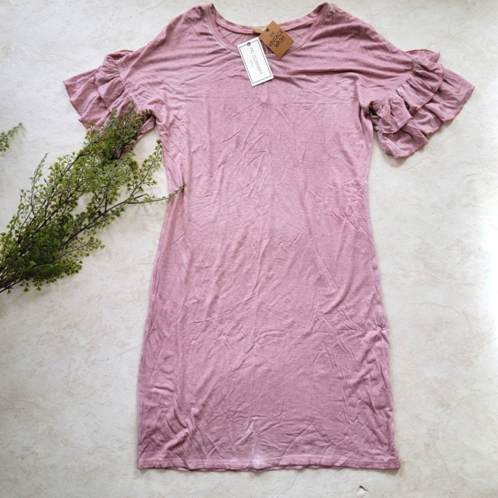 🩷🤍❤️ NWT No Comment Vintage Wash Pink Ruffle Sleeve Dress Medium